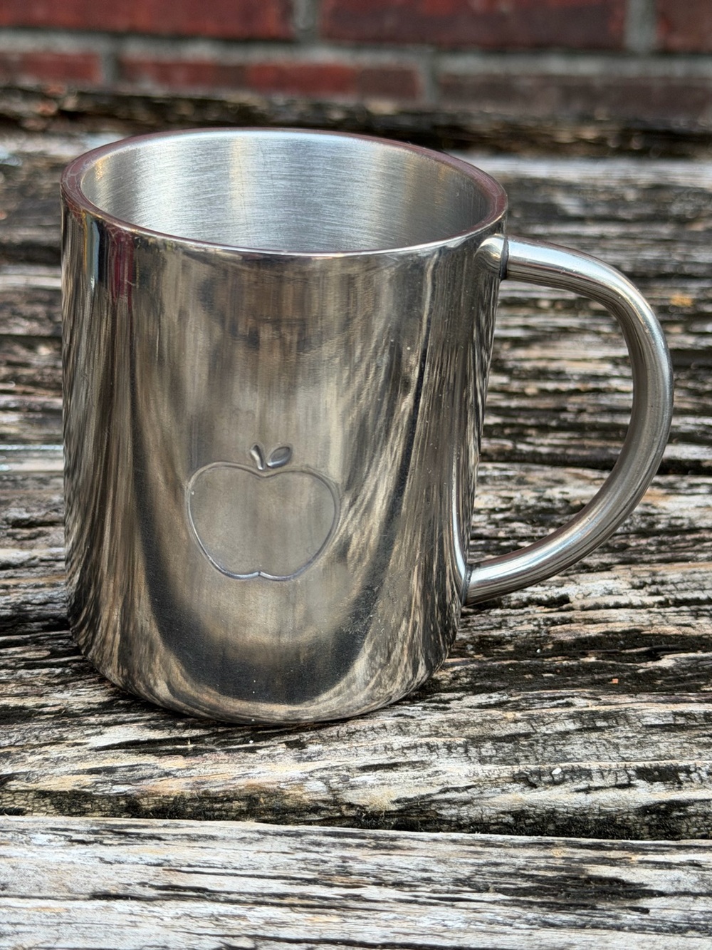 Stainless Steel Apple-Embossed 8 oz Silver Coffee Mug V1